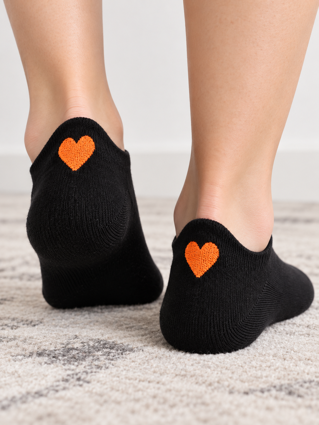 Herz Sneaker Socken Schwarz – Bio-Baumwolle